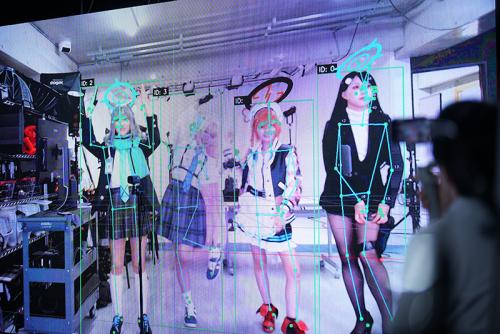 カメラに映った人間の姿勢を検出するAIと、人物がどのキャラクターであるかを判定するAIの2つで構成