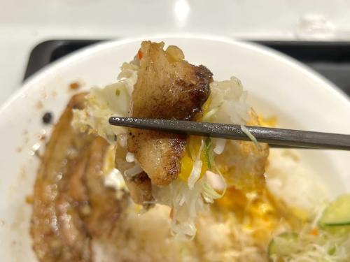 豚肉の脂っぽさをうまく中和してくれる