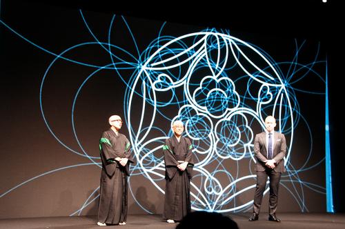 研究者、開発者、ユーザーなど、製品に関わる人々の「積み重ね」をデザインで可視化