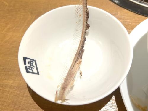 骨入れ用の皿もあり