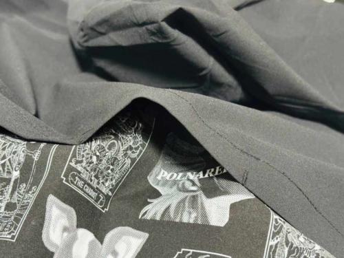 背面には大きな通気口