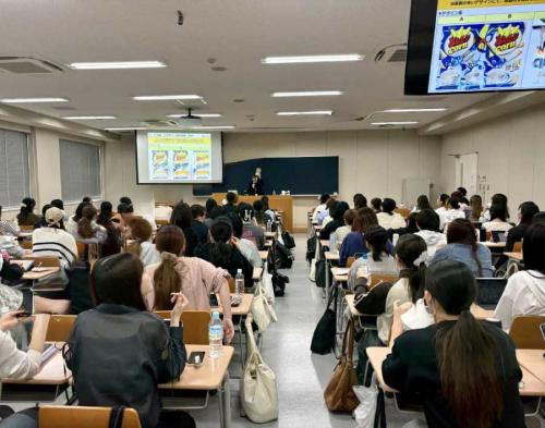 この商品の誕生に関わったのは、女子栄養大学食文化栄養学科の3年生たち