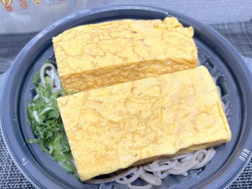 蓋のようなだし巻き玉子