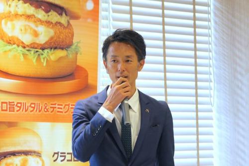 小嶌伸吾氏