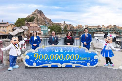 東京ディズニーランド＆シー、9億人目のゲストをお迎え