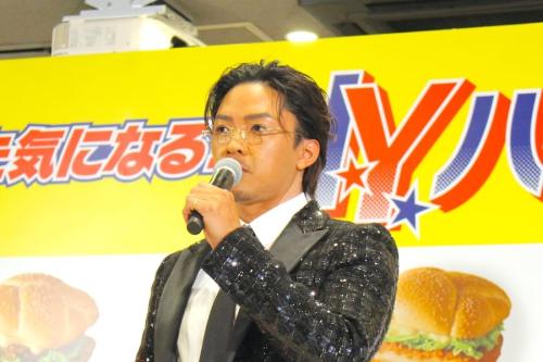 締めのコメントを述べる数原さん