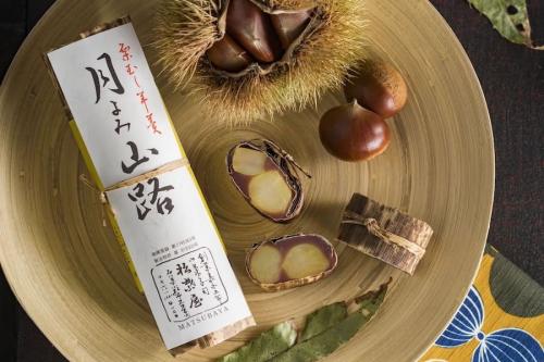 松葉屋の栗羊羹「月よみ山路」