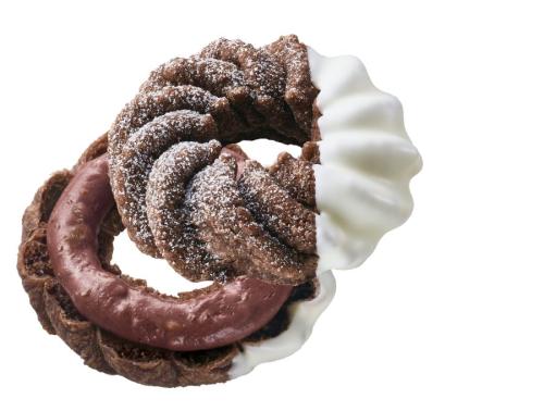 新登場となる「ザクザクチョコクリームショコラ」（テイクアウト205円／イートイン209円）