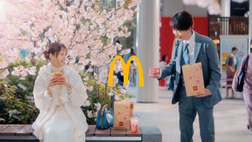 春爛漫なストーリーが展開するCM