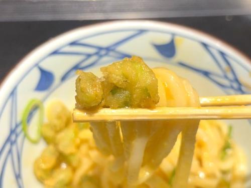 うどんと一緒に食べる