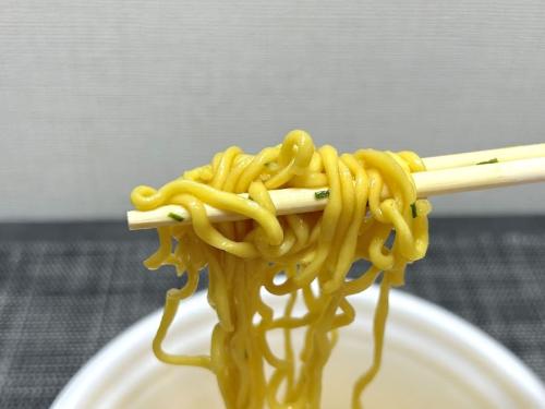 とろみがあり、すすりやすい麺