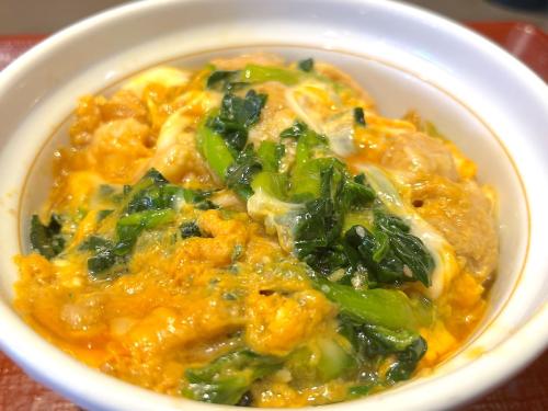 菜の花1.5倍で再登場！なか卯「菜の花の親子丼」は口に入れた瞬間“春爛漫”