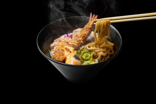 「食券無双油そば 黒烏龍亭」