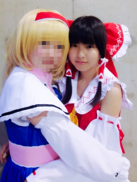 顔にはモザイク