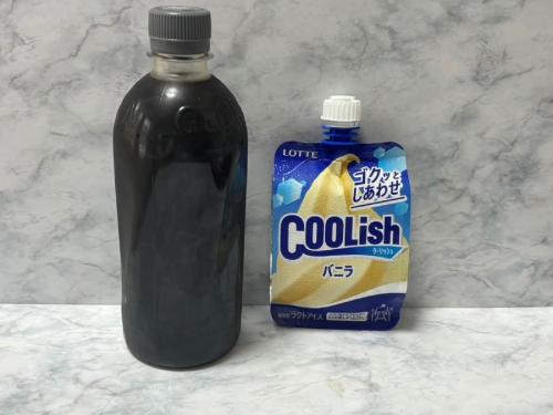 ペットボトルのコーヒーとクーリッシュ