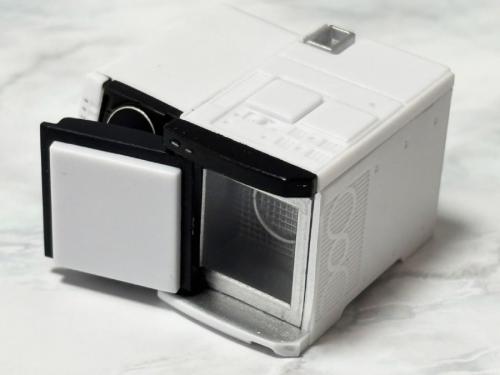 「GCMS-QP2050」ではカラムオープン扉が開閉可能