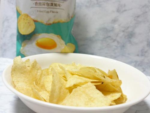 脳がバグるレベルの再現度　「目玉焼きチップス」が完全に目玉焼き味だった