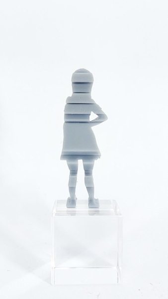 女性のシルエット