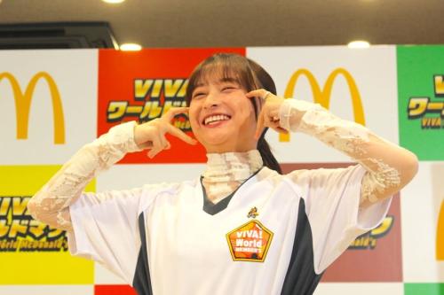 パフォーマンスをする影山さん