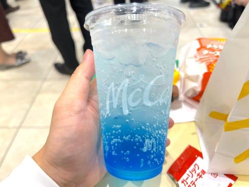 「マックフィズ ブルーエナジー」を試飲