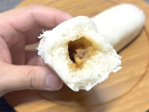 中には餡が入っている
