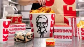 KFCロゴの「手足に見える呪い」は解けるのか？　グローバル公式サイトでカーネルの進化が発表