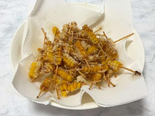 お皿に移して塩コショウを振ったら完成