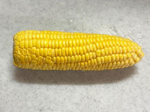 生のとうもろこしを用意