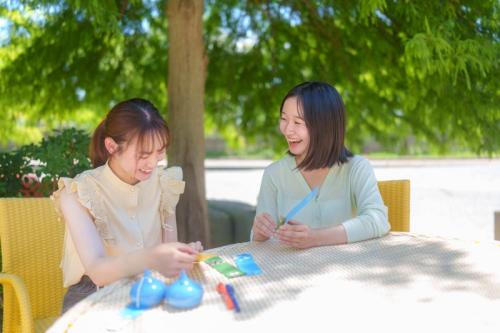 スライム風鈴作りを体験