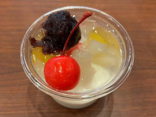 「丸亀うどんプリン あんみつ風」