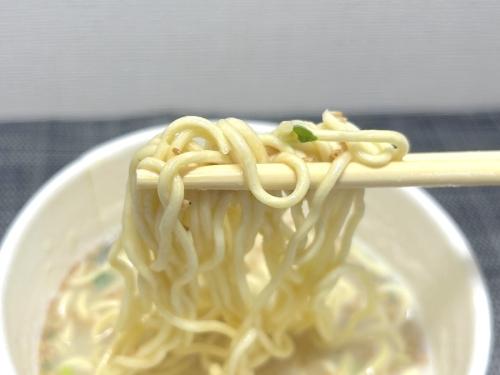 あっさりめの豚骨ラーメン