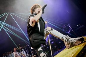ヴォーカリストTETSUYA、ベーシストtetsuyaを同時に魅せた 2025年10月3日開催の誕生日ライヴレポートが到着！