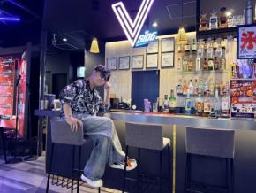VSING 渋谷がグランドオープン1周年、TAK-Zを迎えた特別イベントを開催