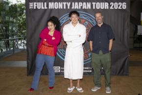 日米合作ブロードウェイミュージカル「フル・モンティ」が開幕