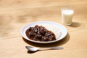 那須千本松牧場から牛一頭をまるごと味わう新作ビーフカレーが登場