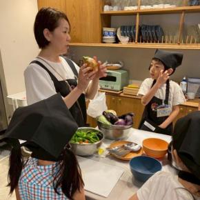 子どもが野菜を収穫して料理に挑戦する「食育×知育プロジェクト」開催