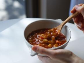 具沢山の食べる冷凍スープ「あじかんごぼう RESET SOUP」が本格展開を開始