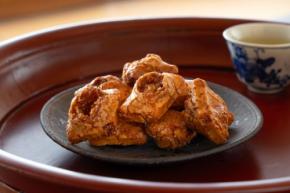 賛否両論の極端な堅さが魅力、米菓「大鬼しみるげんこつ」がECでの購入環境を拡充