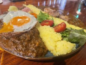 六本木から移転、スパイスカレーとアサイーボウル「おさぼりうさぎ」が稲田堤にオープン