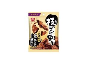 亀田製菓の堅焼き煎餅「技のこだ割り」から黒にんにく醤油だれ味が期間限定で登場