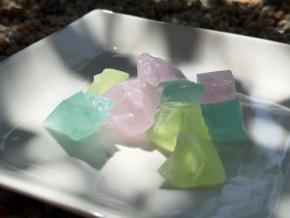 出雲のハーブと老舗和菓子の技術が融合した新商品が出雲ハーブ苑 神々の庭と坂根屋から登場