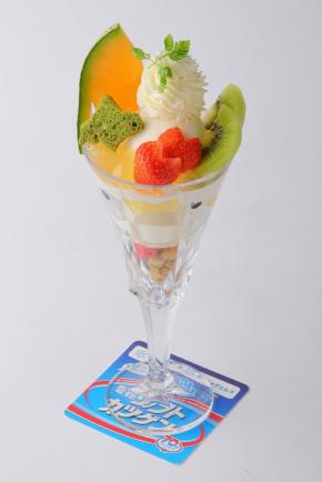 雪印ソフトカツゲン発売70周年を記念した限定パフェが登場
