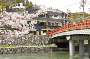 京都・宇治の絶景レストラン「茶莵里」が、お花見フェアを開催！沿岸の桜と特製料理を堪能