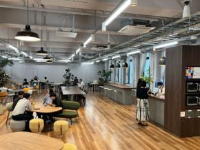 トプコン本社2号館、歴史的価値を活かしたリノベーションで「働く人の未来」を形にする
