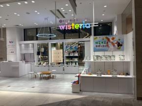 ウィステリア製薬、有明ガーデンに新店舗オープン！麦茶無料プレゼントで熱中症対策を応援