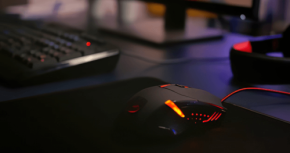 ゲーマーの新たな環境改善策：ゲームをしながら首・肩ケアができる「RELAGE EMS NeckCare Flex」登場