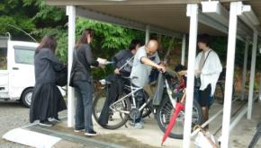 近畿大学附属和歌山高等学校・中学校、保護者会主導で自転車整備点検を実施