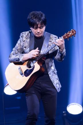 押尾コータロー、25周年イヤー開幕ライブで未唯mieとコラボ
