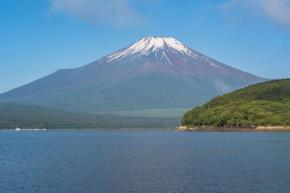 富士山頂のトイレ環境を改善、オゾン除菌脱臭器による現場検証を2年連続で実施
