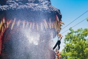 淡路島・ニジゲンノモリで夏季限定イベント「スプラッシュゴジラ」開催